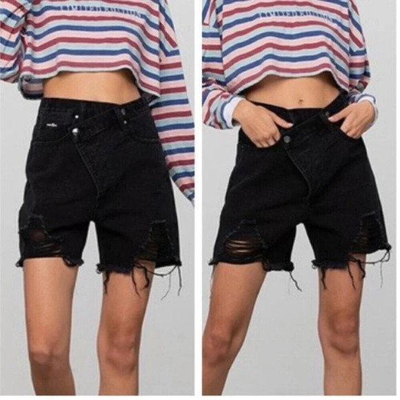 Insane Gene Hi-Rise Crossover Short Distressed Mom Jeans Shorts Black Y2K Size M - Picture 1 of 12